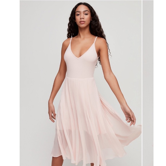 Wilfred Dresses & Skirts - Wilfred Aritzia Daphnee Dress